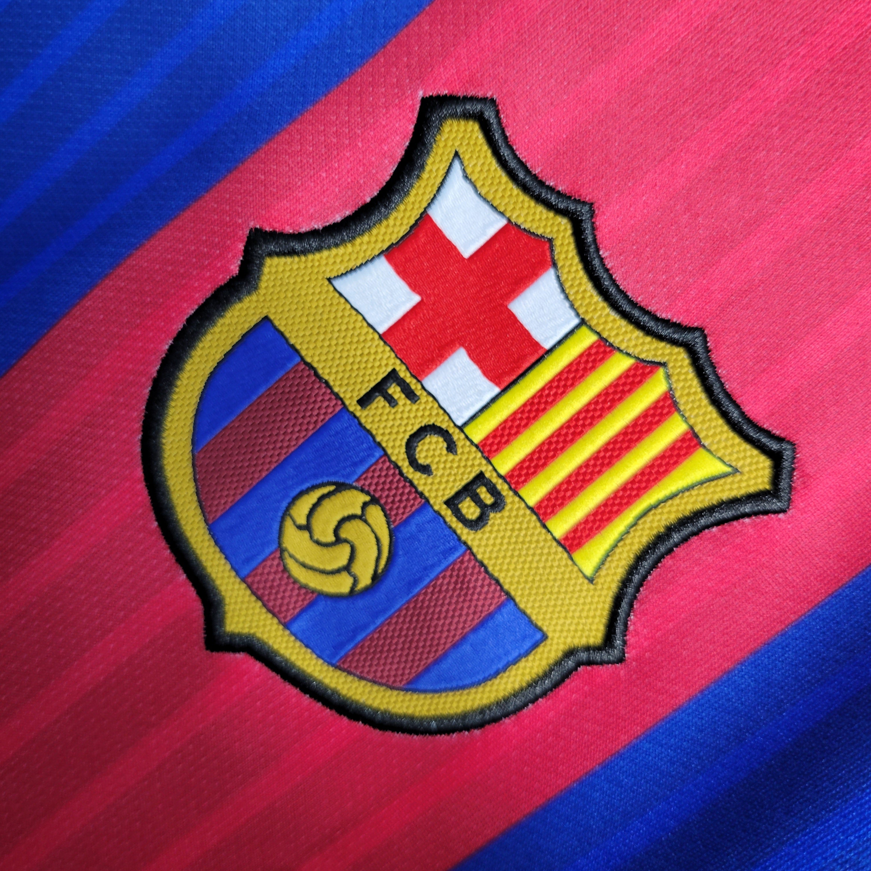 FC Barcelona Lionel Messi 10 Home Retro Soccer Jersey 2016-2017