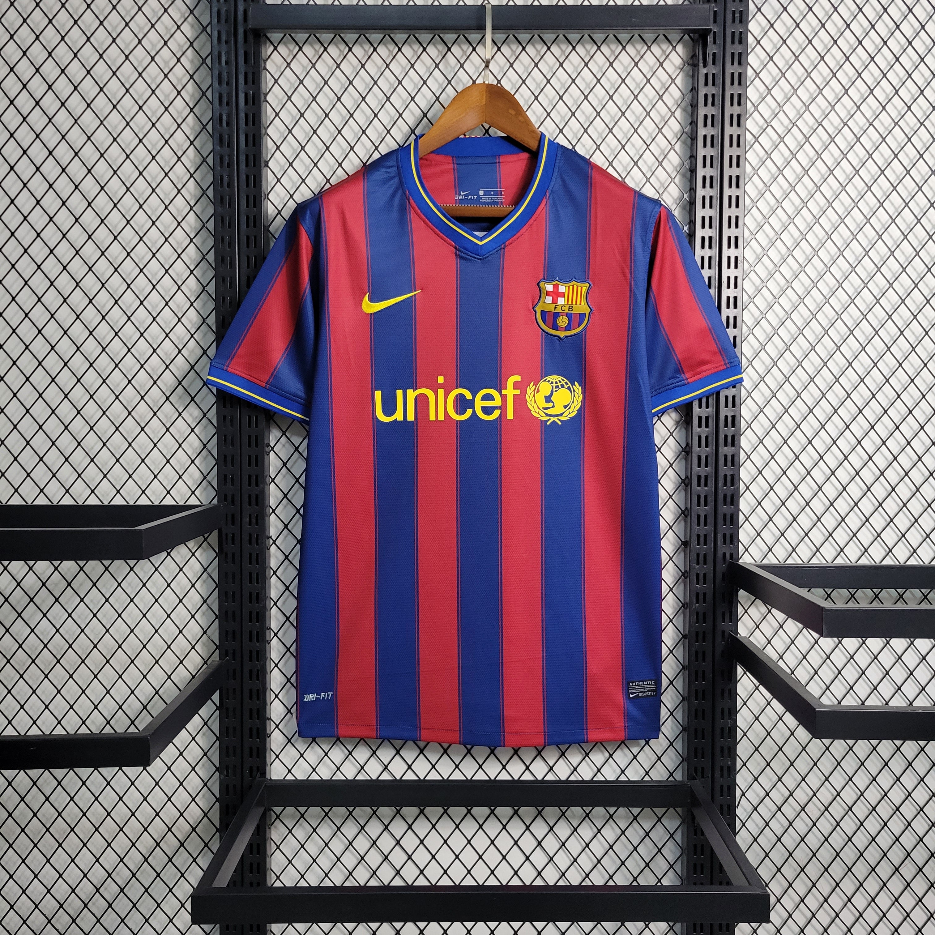 FC Barcelona Lionel Messi 10 Home Retro Soccer Jersey 2009-2010