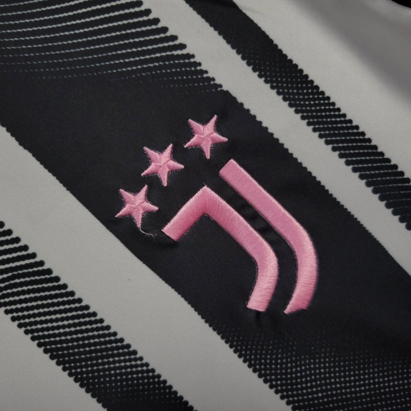 Juventus Cristiano Ronaldo 7 Home Soccer Jersey 2025-2026