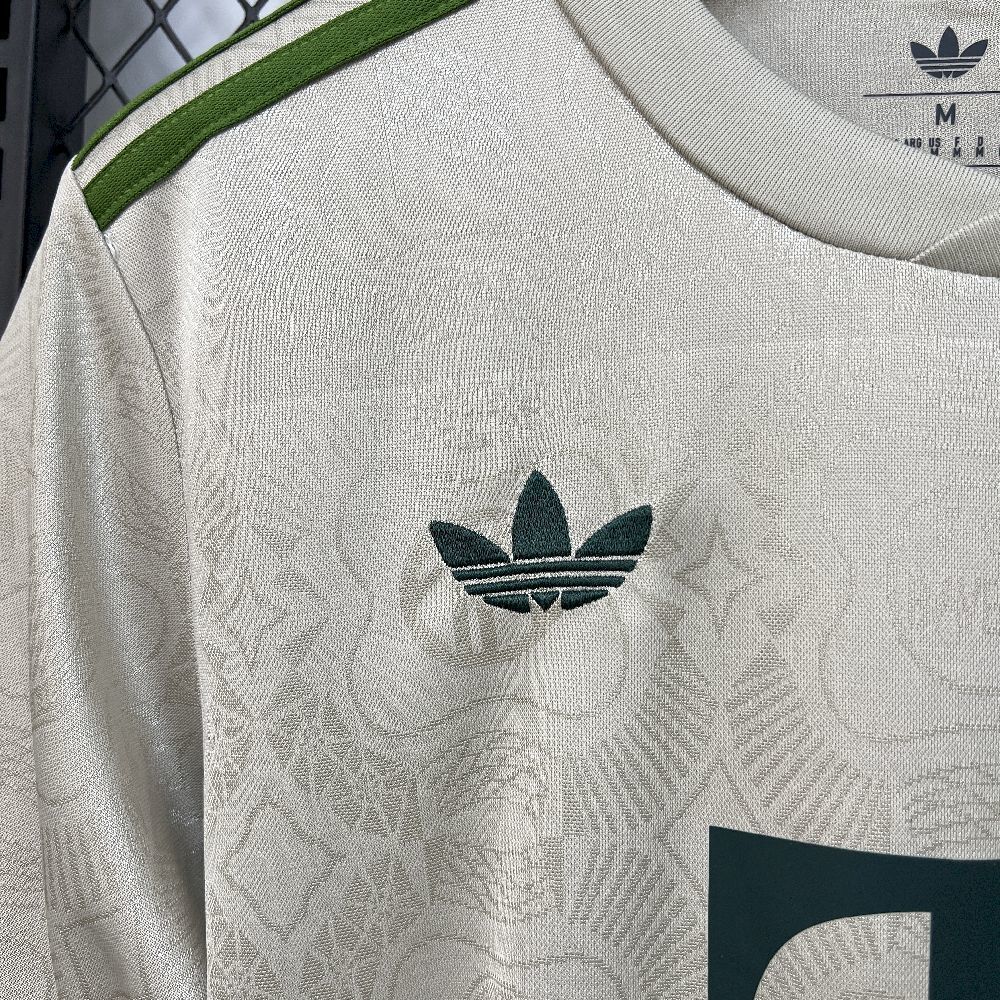 Bayern Munich Harry Kane 9 Oktoberfest Soccer Jersey 2025-2026
