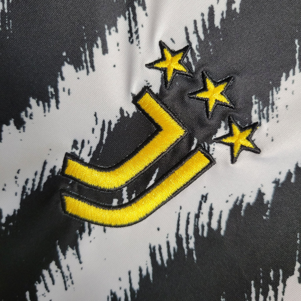 Juventus Cristiano Ronaldo 7 Home Soccer Jersey 2023/24