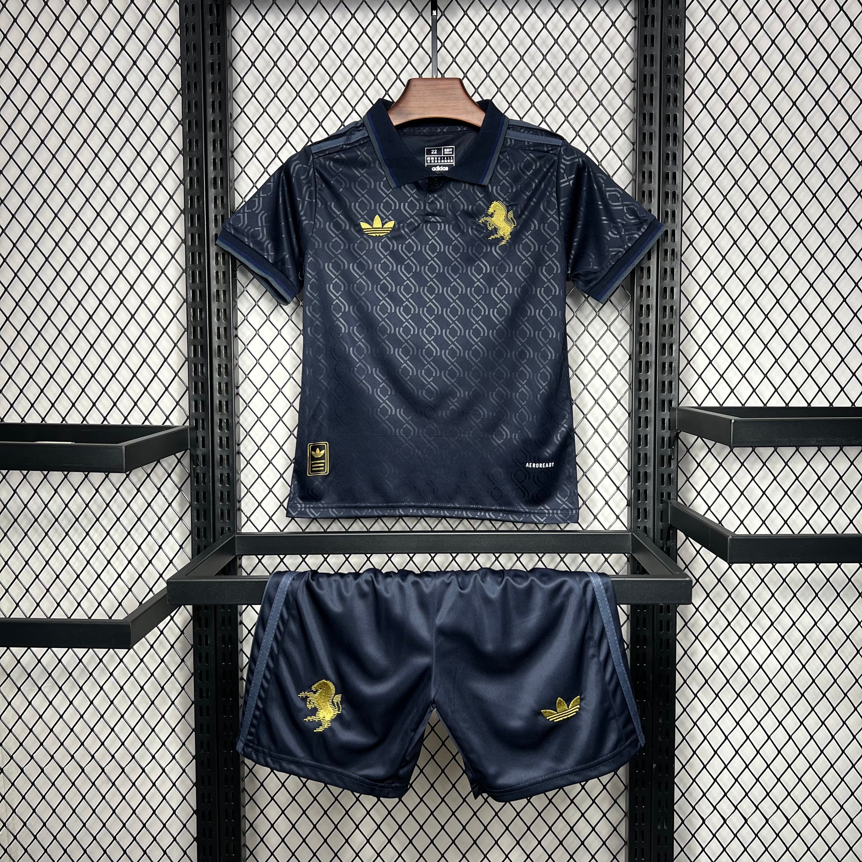 Juventus Cristiano Ronaldo 7 Third Kids Soccer Jersey 2024/25