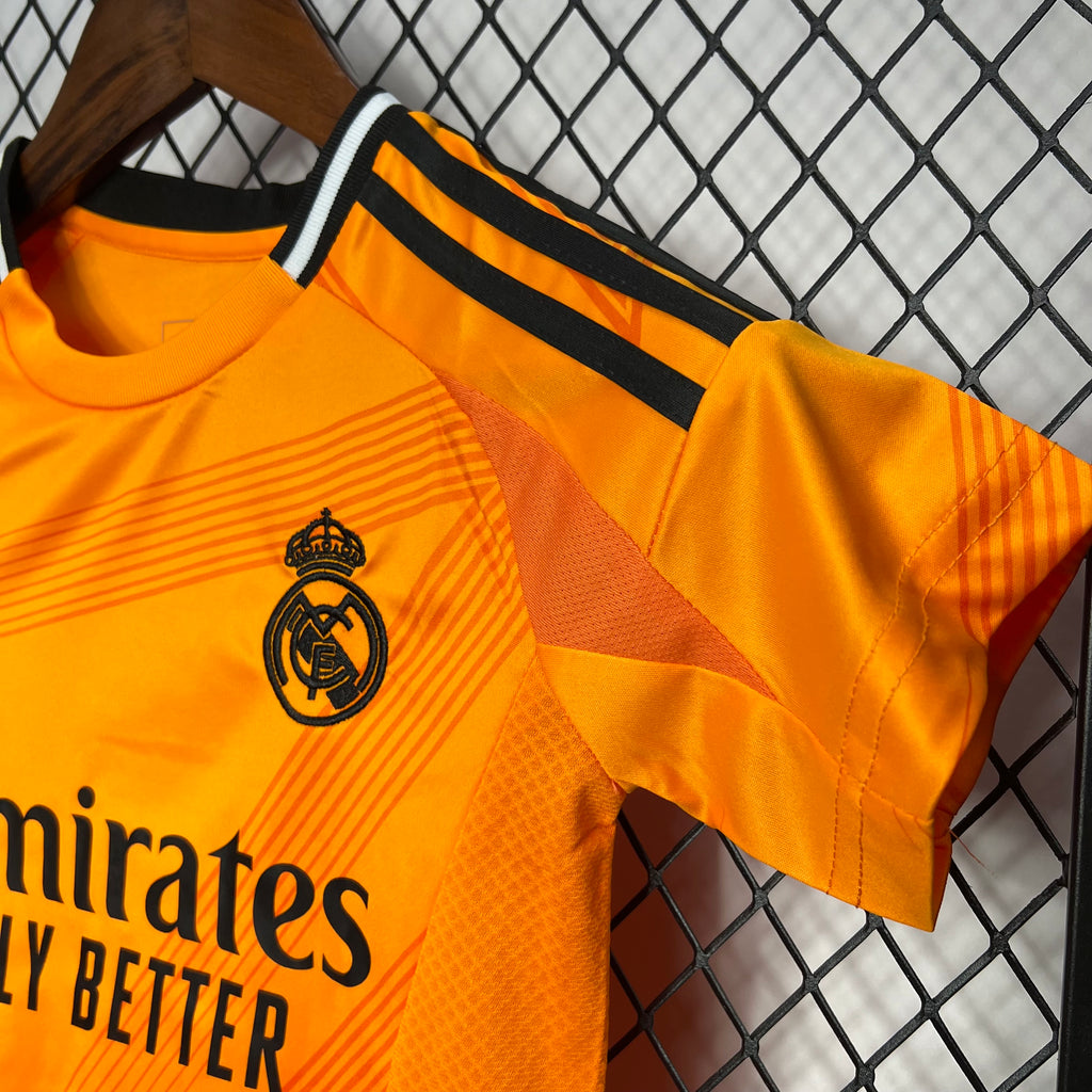 Real Madrid Vini JR 7 Away Soccer Jersey Kids Mini Kit 2024/25