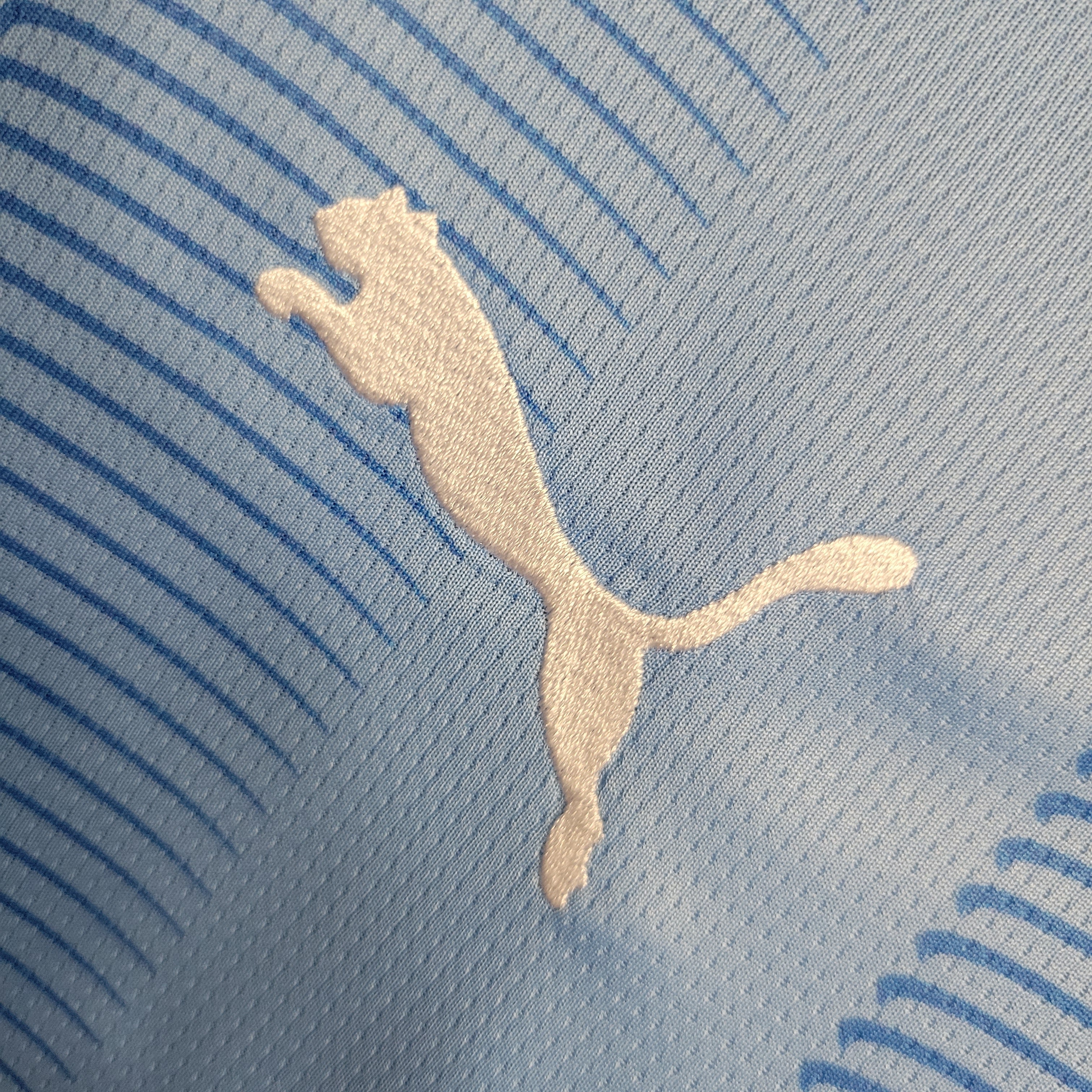 Man City Julián Álvarez 19 Home Soccer Jersey 2023/24