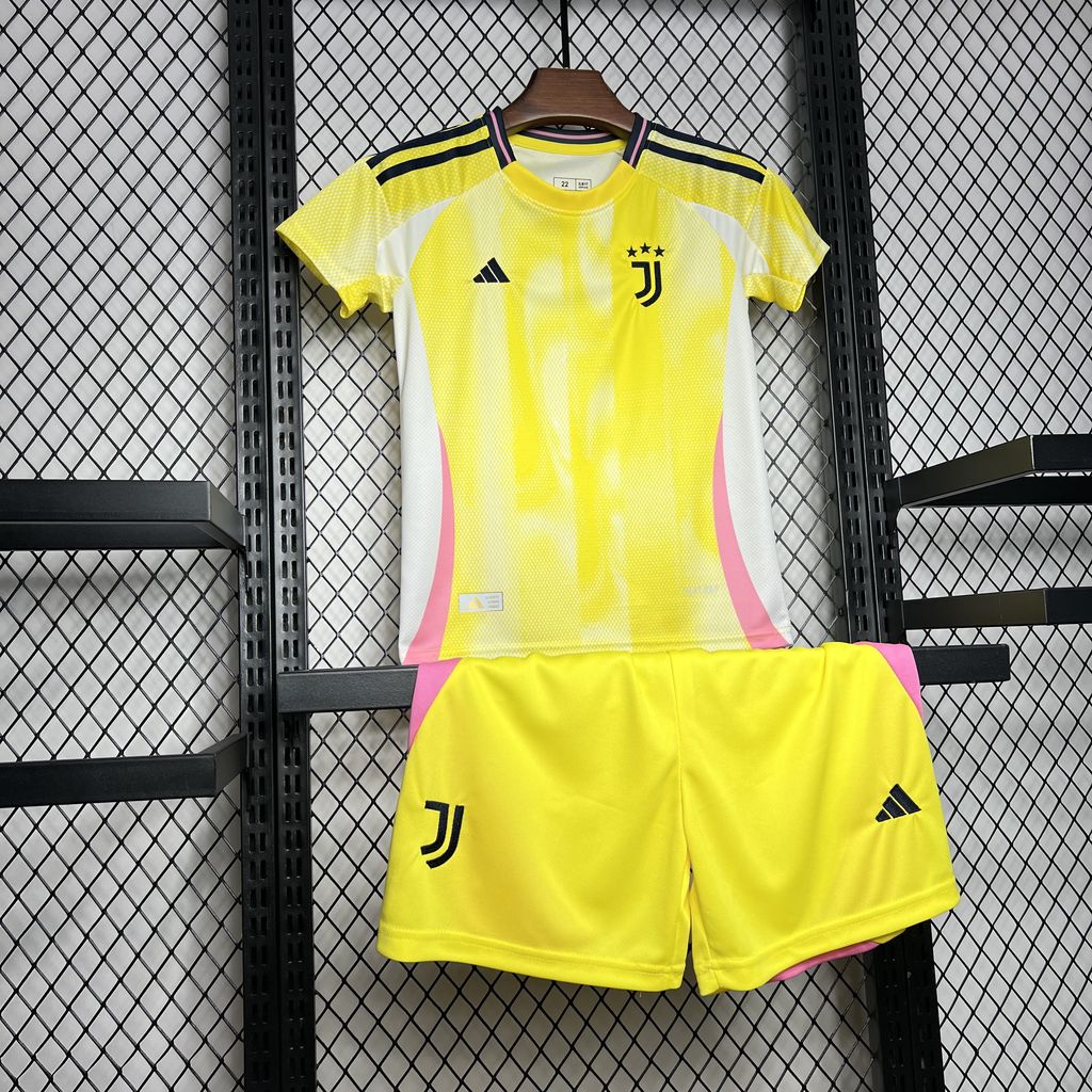Juventus Cristiano Ronaldo 7 Kids Away Soccer Jersey 2024/25