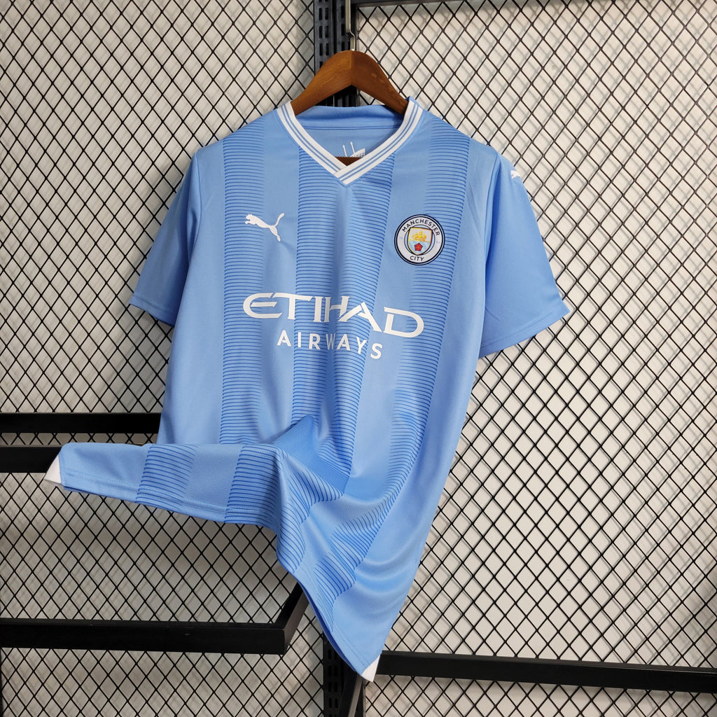 Man City Julián Álvarez 19 Home Soccer Jersey 2023/24