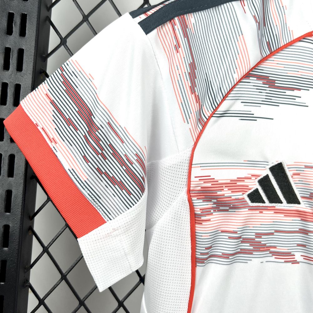 Bayern Munich Harry Kane 9 Kids Away Soccer Jersey 2025-2026