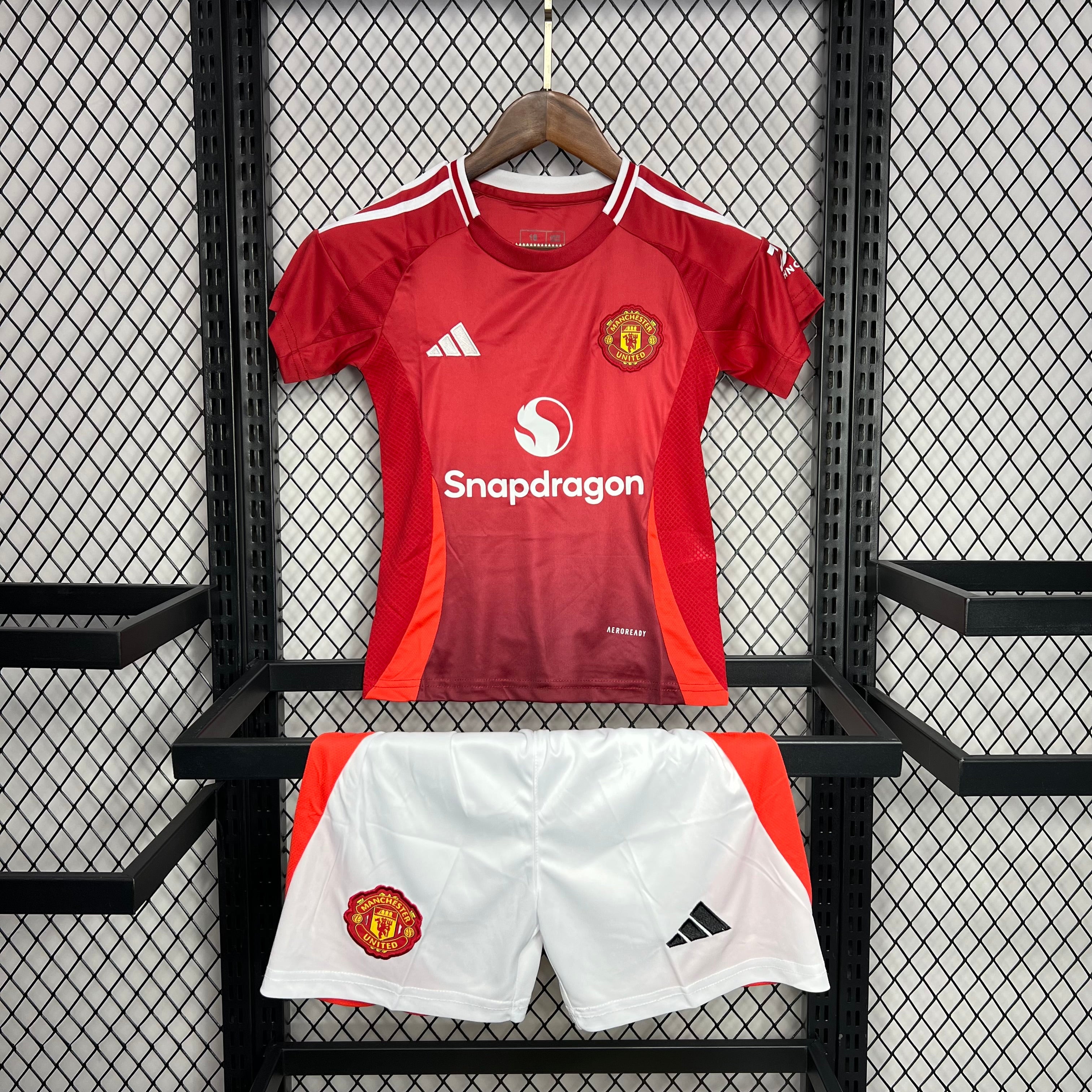 Manchester United Cristiano Ronaldo 7 Home Kids Soccer Jersey 2024/25
