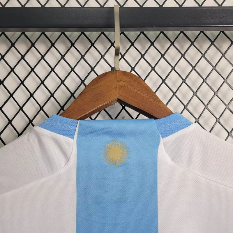 Argentina Lautaro Martínez 22 Home Soccer Jersey 2024/25