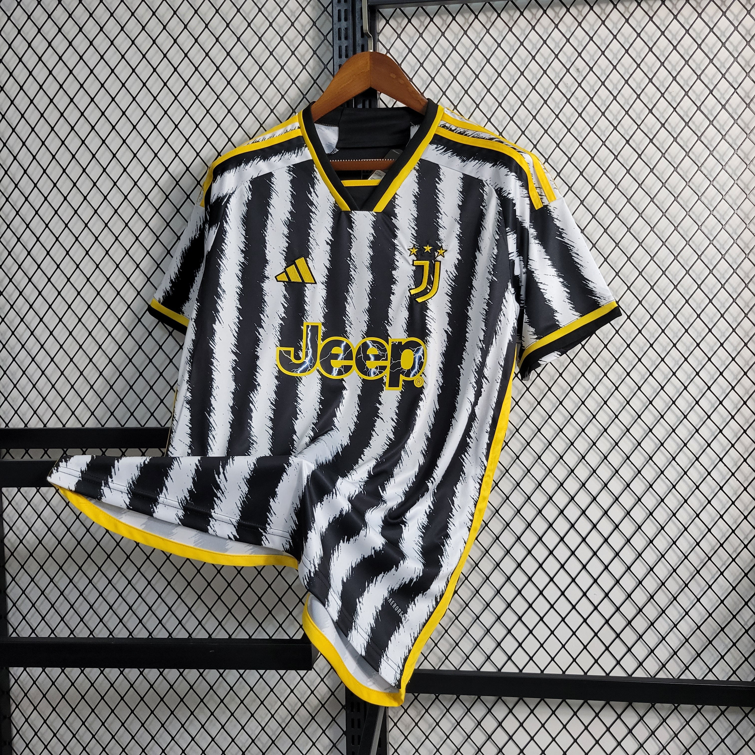 Juventus Cristiano Ronaldo 7 Home Soccer Jersey 2023/24