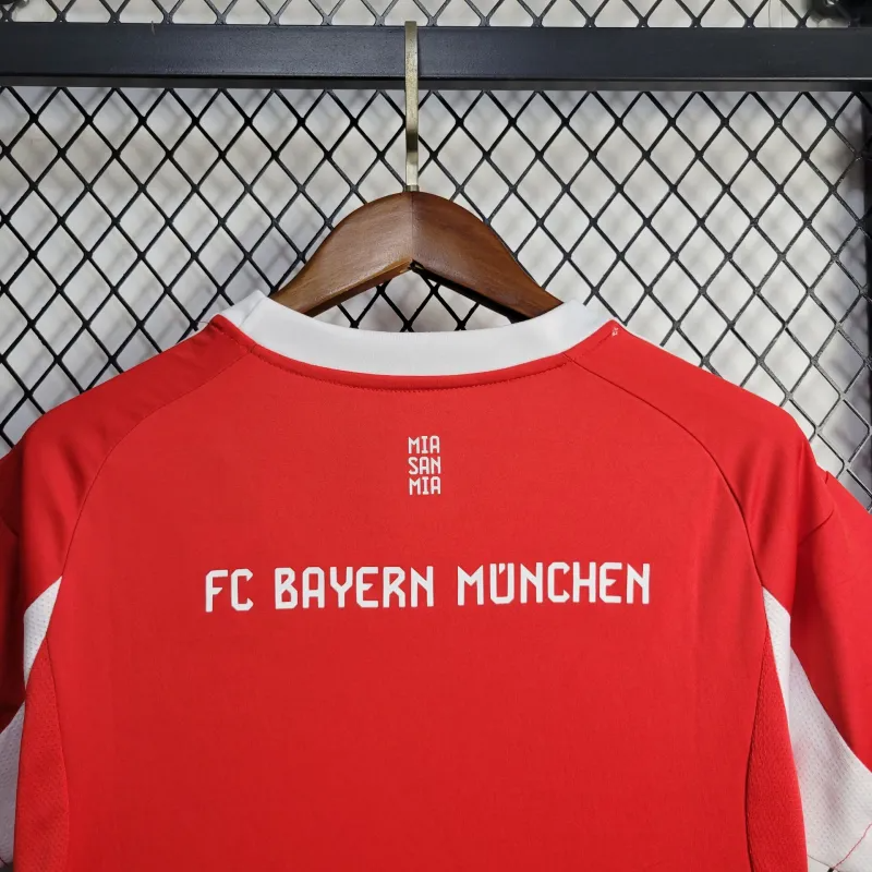 Bayern Munich Harry Kane 9 Women's Home Soccer Jersey 2025-2026