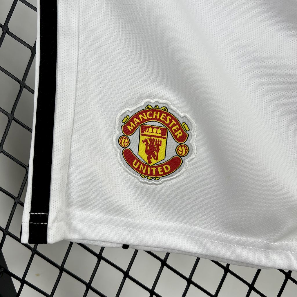 Manchester United Cristiano Ronaldo 7 Kids Home Soccer Jersey 2025-2026