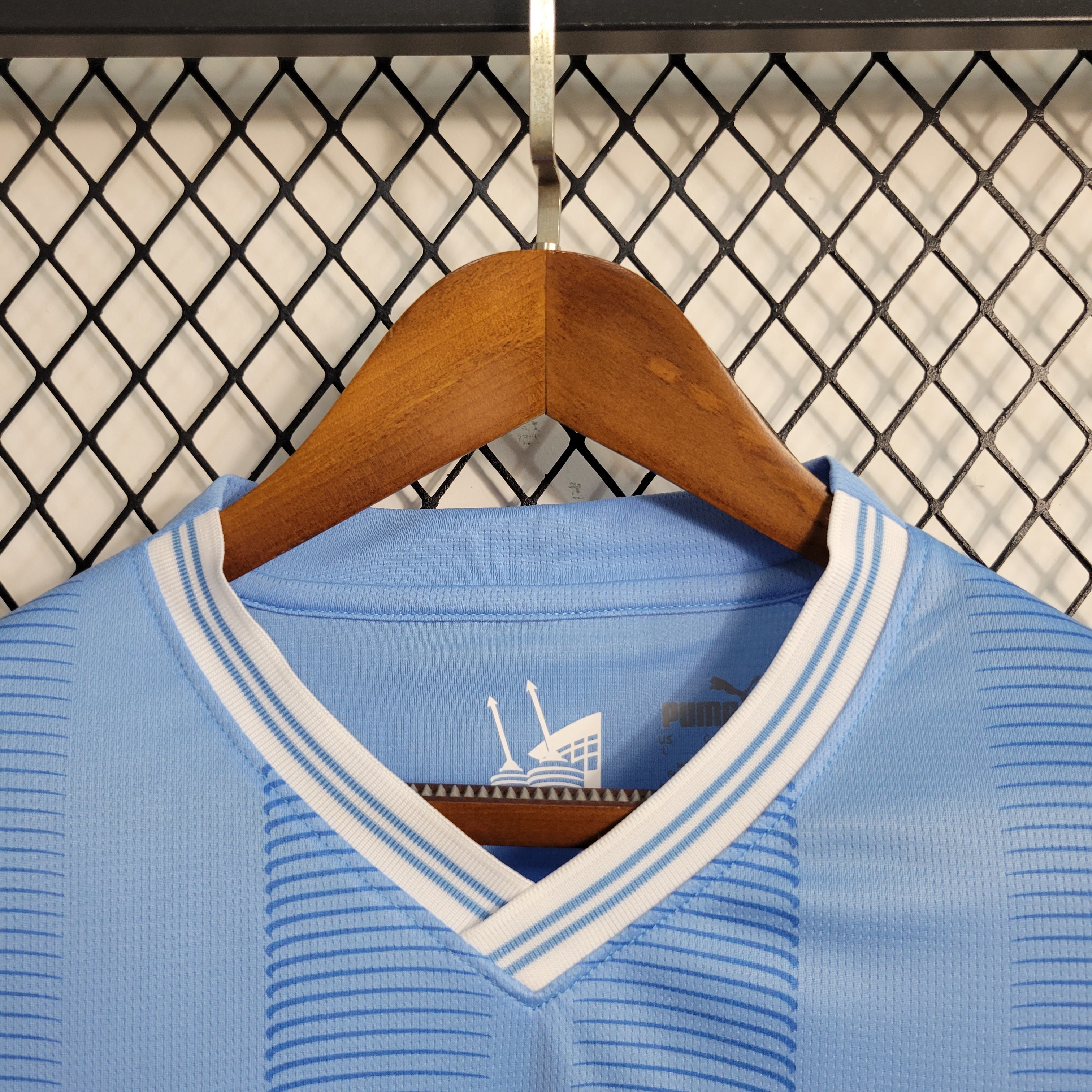 Man City Julián Álvarez 19 Home Soccer Jersey 2023/24