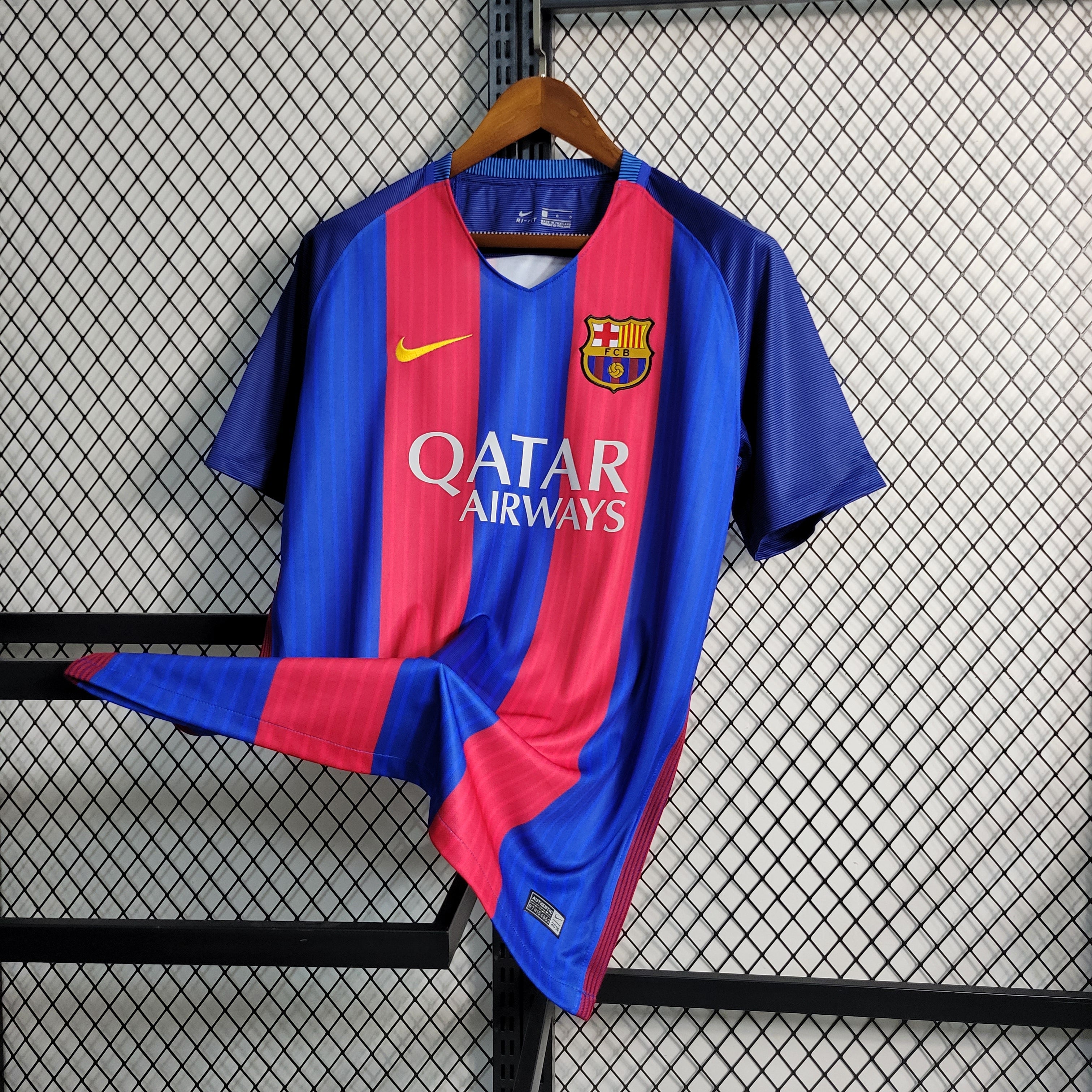 FC Barcelona Lionel Messi 10 Home Retro Soccer Jersey 2016-2017