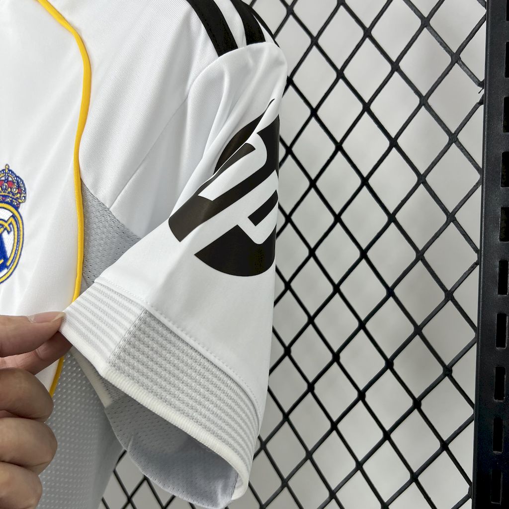 Real Madrid Jude Bellingham 5 Home Soccer Jersey 2025-2026