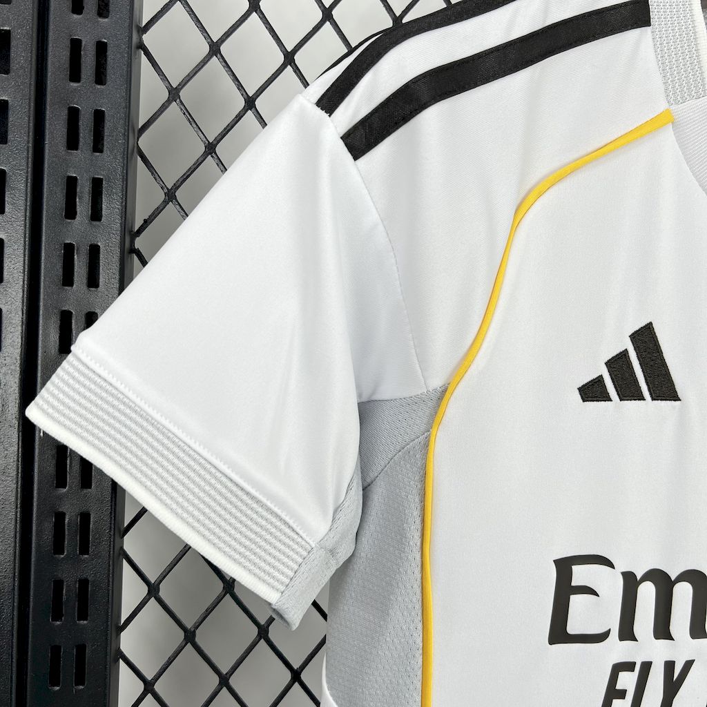 Real Madrid Kylian Mbappé 9 Kids Home Soccer Jersey 2025-2026