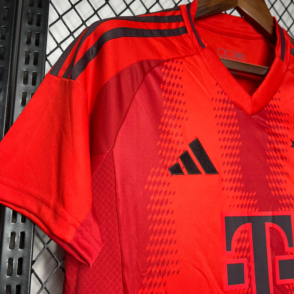 Bayern Munich Robert Lewandowski 9 Home Soccer Jersey 2024/25