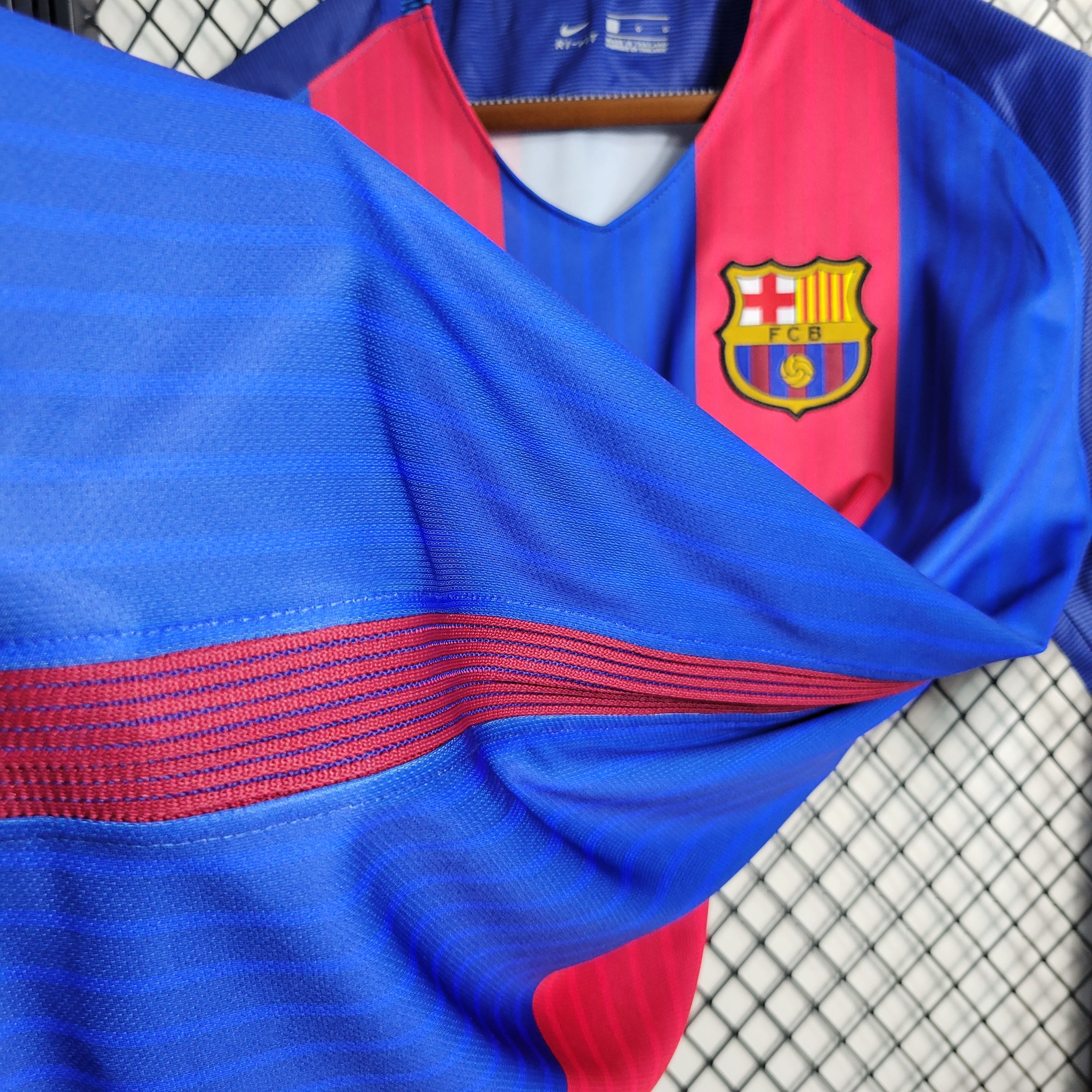 FC Barcelona Neymar Jr 11 Home Retro Soccer Jersey 2016-2017