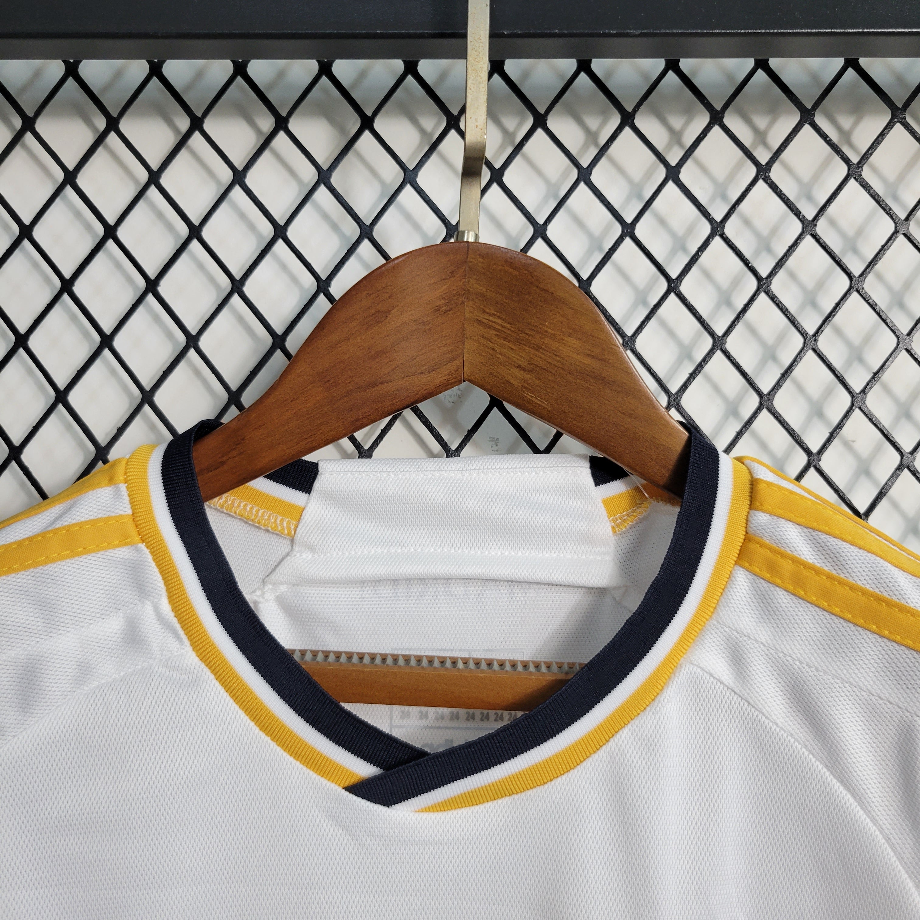 Real Madrid Luka Modric 10 Kids Home Soccer Jersey 2023/24