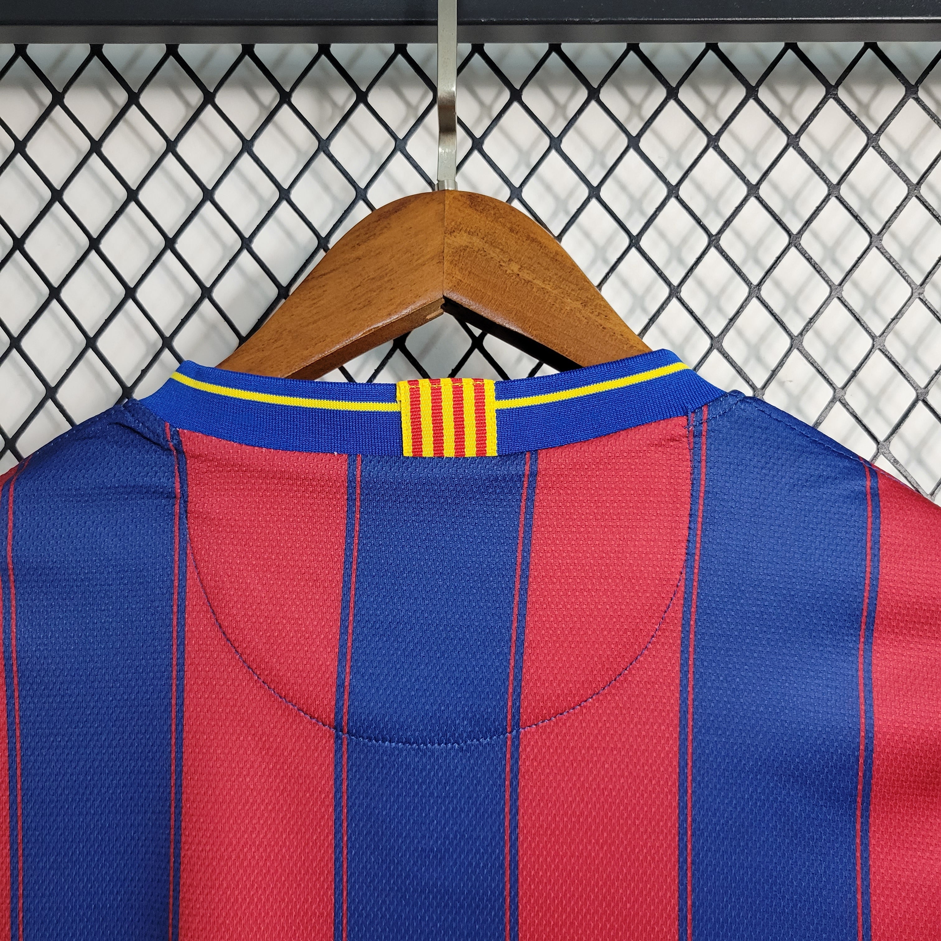 FC Barcelona Lionel Messi 10 Home Retro Soccer Jersey 2009-2010