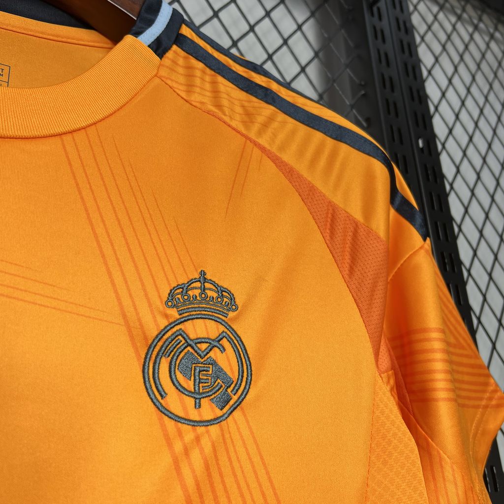 Real Madrid Federico Valverde 8 Away Soccer Jersey 2024/25