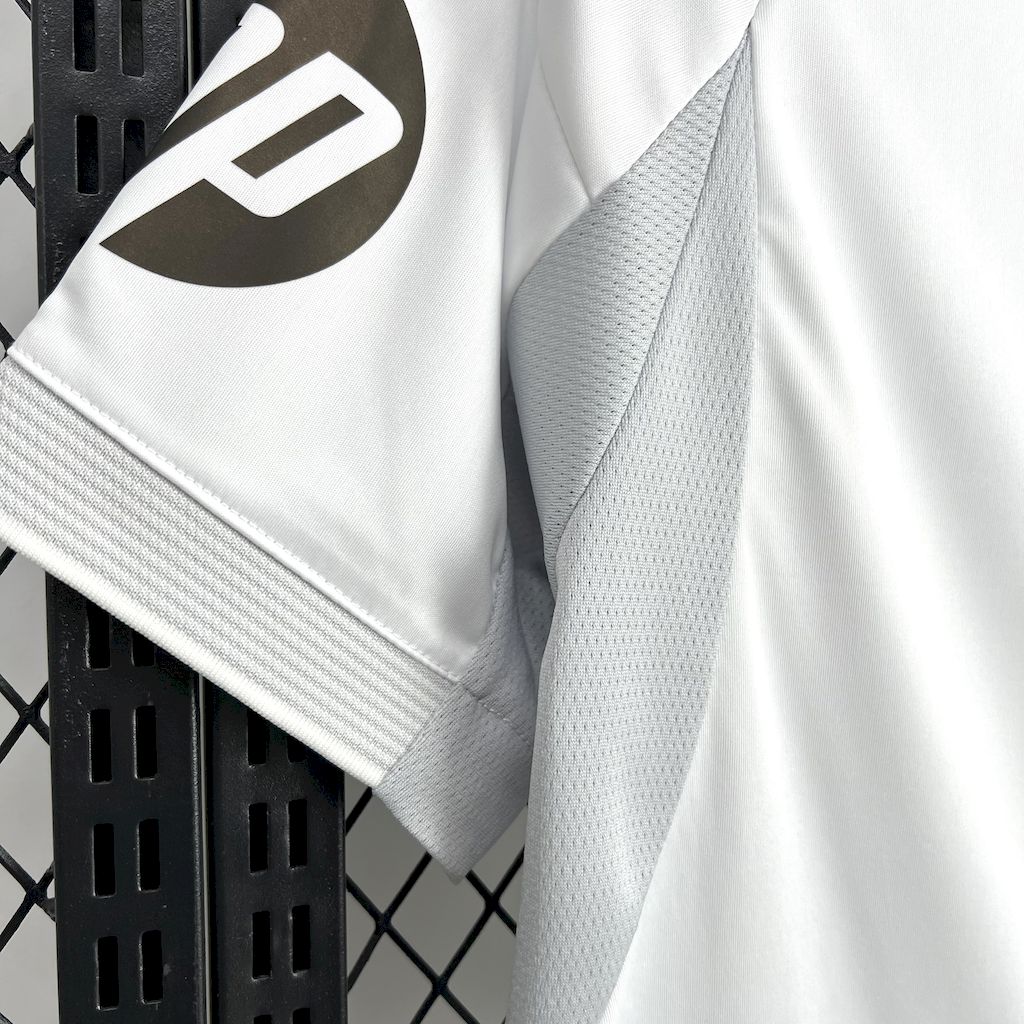 Real Madrid Kylian Mbappé 10 Home Soccer Jersey 2025-2026